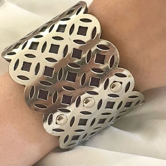 Silver tone wide cuff bracelet - Picture 1 of 11